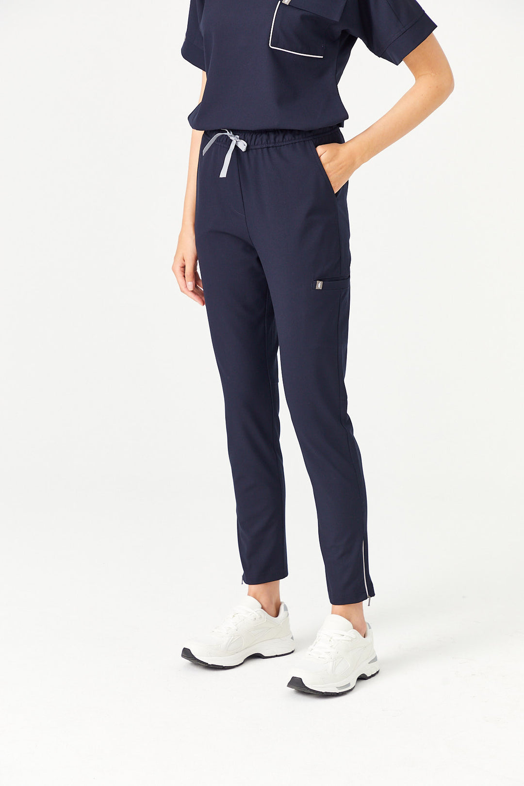 02 Kadın Fermuarlı Paça Scrub Alt - Lacivert