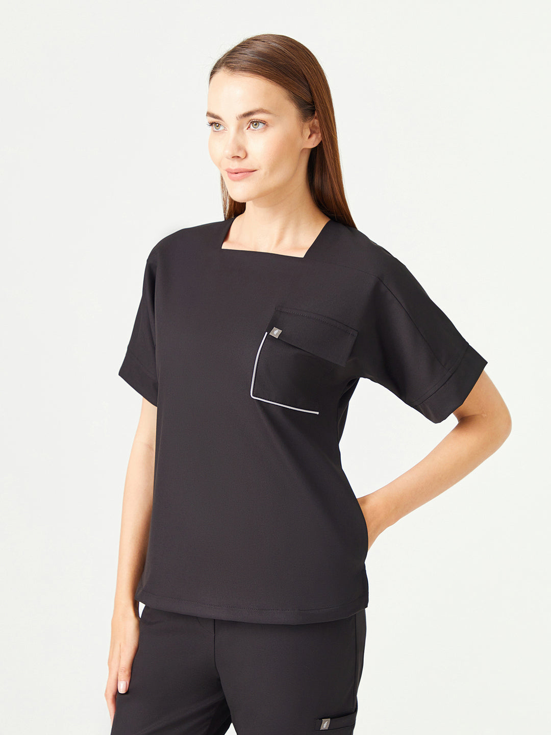 02 Kadın Kare Yaka Scrub Üst -Siyah